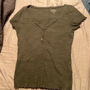 Hollister tee. Medium. Hunter green.